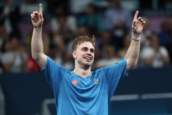 的羽毛球俱 的羽毛球俱